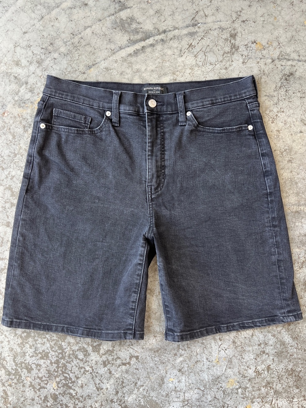 Banana Republic Girlfriend Shorts Womens 31 12 Black Denim High Rise Stretch 8in